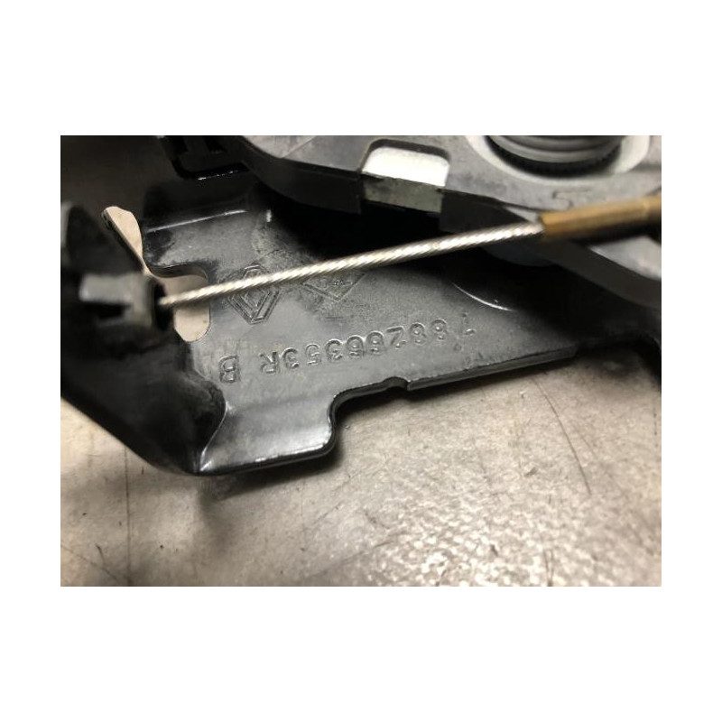 Serrure de porte laterale droite DACIA DOKKER 1.6 MPI - 85 d’occasion