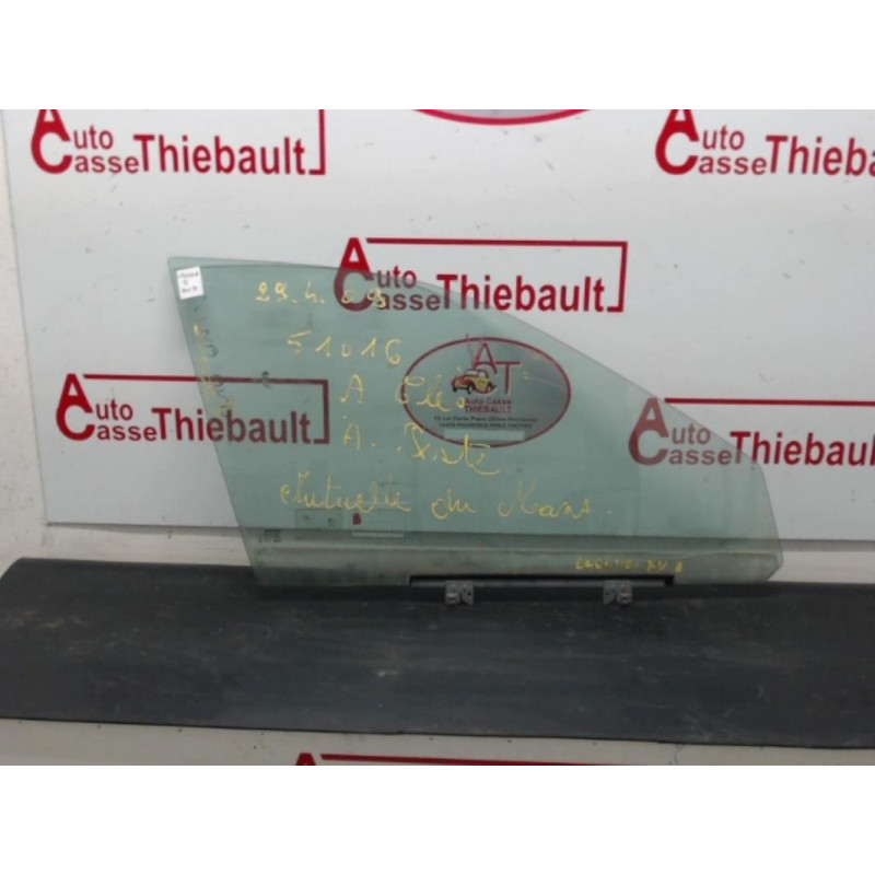 Vitre avant droit RENAULT LAGUNA I PHASE 1 d’occasion