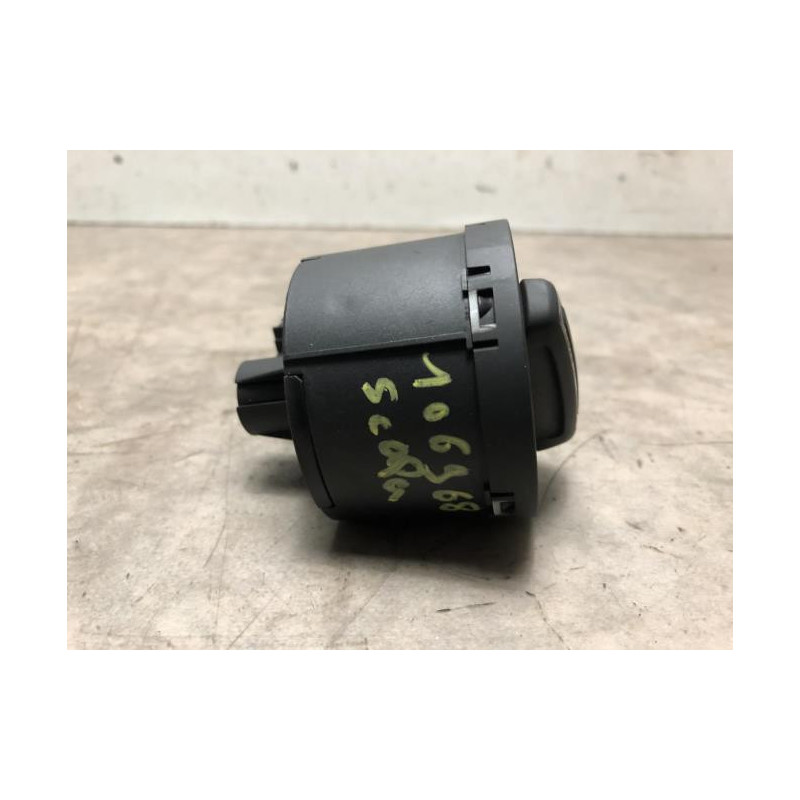Commande de phare SKODA SCALA d’occasion