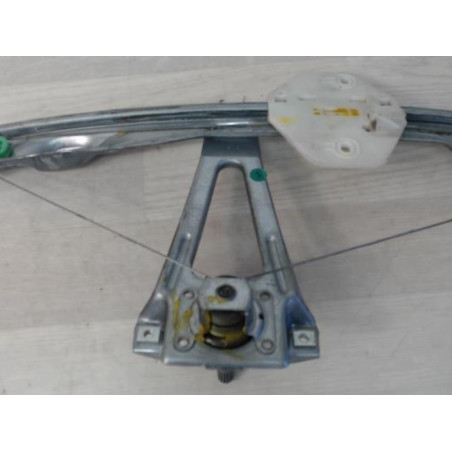 Leve vitre mecanique arriere gauche RENAULT CLIO 2 CAMPUS PHASE 1 d’occasion