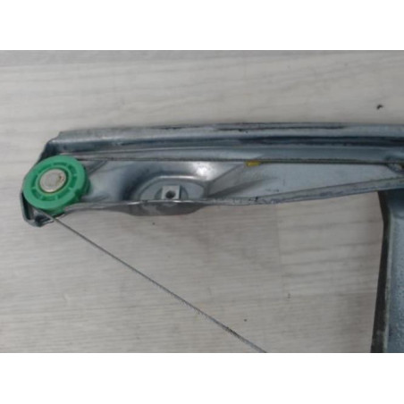 Leve vitre mecanique arriere gauche RENAULT CLIO 2 CAMPUS PHASE 1 d’occasion