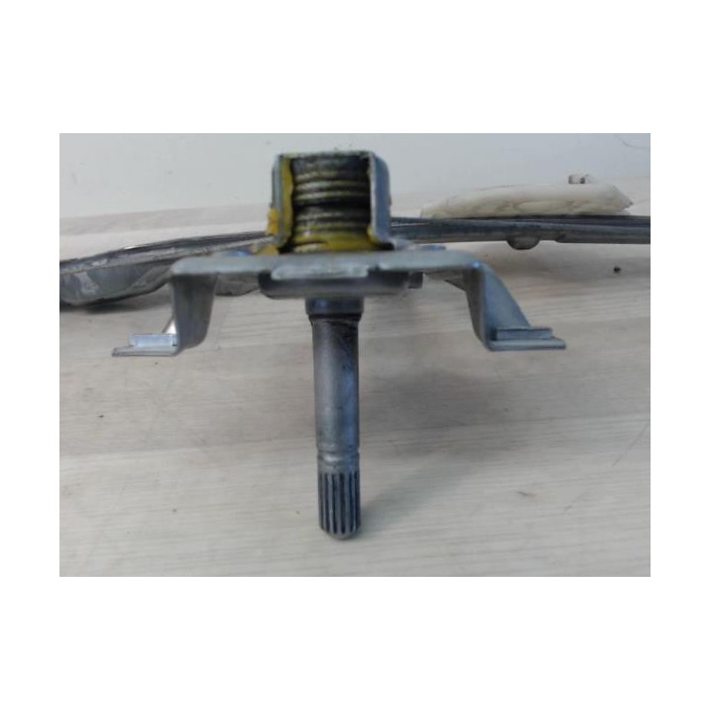 Leve vitre mecanique arriere gauche RENAULT CLIO 2 CAMPUS PHASE 1 d’occasion