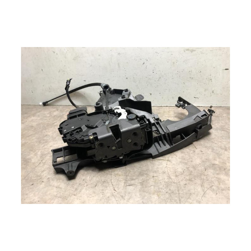 Serrure avant droit VOLVO S 40 2 PHASE 1 d’occasion
