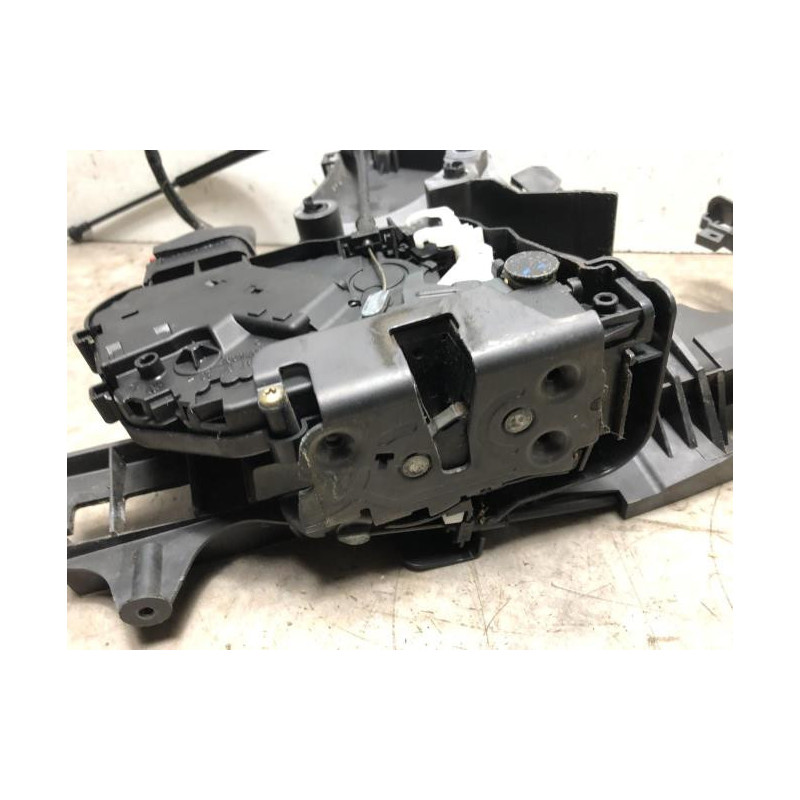 Serrure avant droit VOLVO S 40 2 PHASE 1 d’occasion