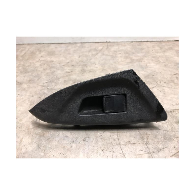 Interrupteur de leve vitre avant droit PEUGEOT 108 d’occasion