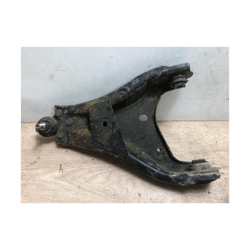 Triangle superieur avant gauche DACIA DUSTER 1 PHASE 2 d’occasion