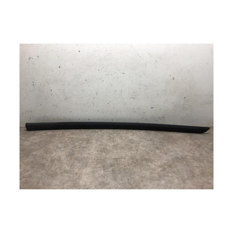 Baguette de porte avant droite VOLVO S 40 2 PHASE 1 d’occasion