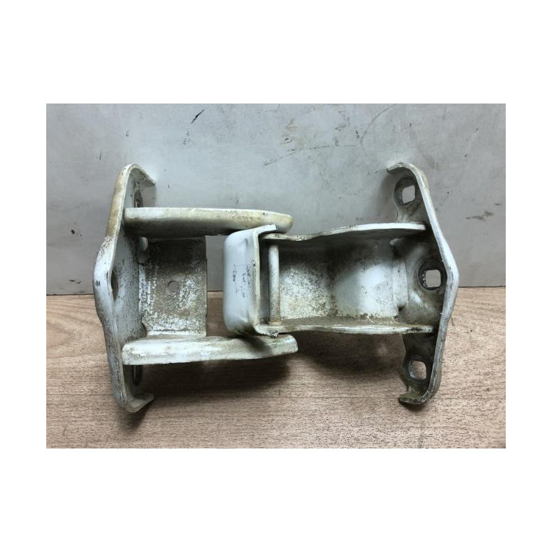 Charniere de porte de coffre droit RENAULT TRAFIC 2 PHASE 2 d’occasion