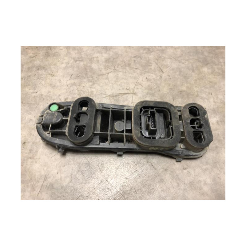 Platine feu arriere droit DACIA DUSTER 1 PHASE 1 d’occasion