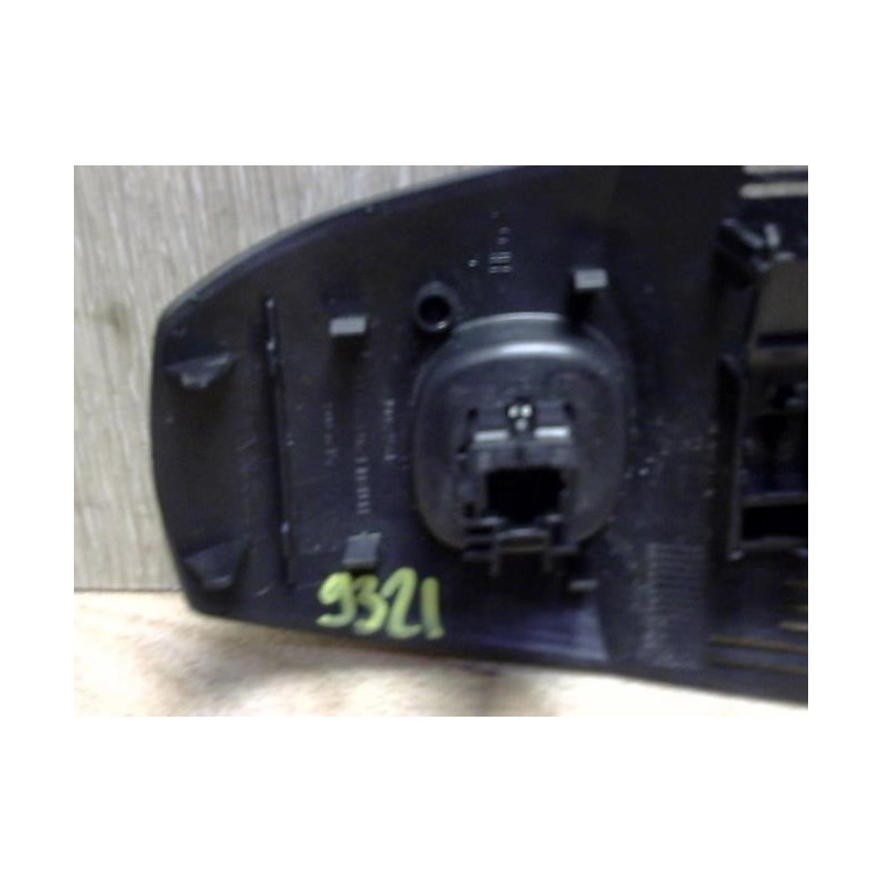 Bouton/Interrupteur RENAULT SCENIC 3 PHASE 3 d’occasion