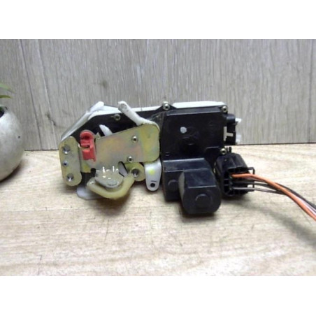 Serrure avant gauche ROVER 200 2 d’occasion
