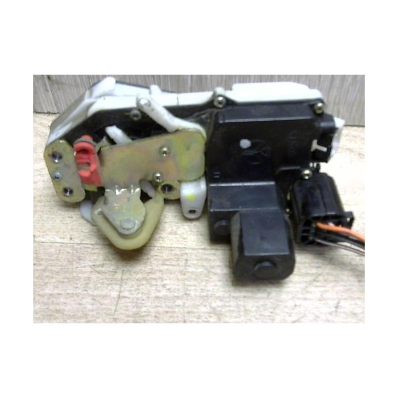 Serrure avant gauche ROVER 200 2 d’occasion