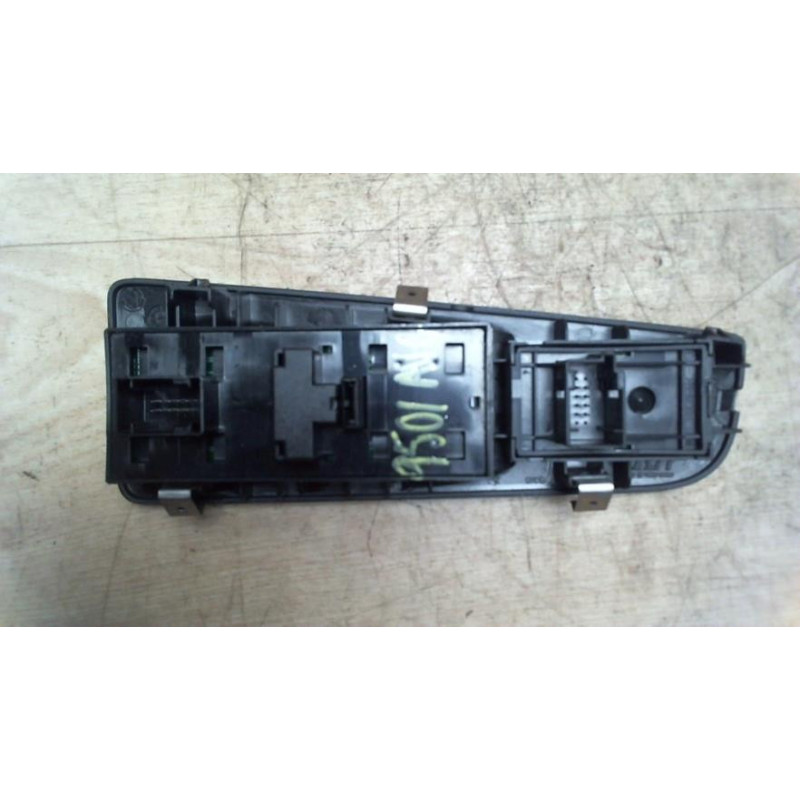 Interrupteur de leve vitre avant gauche FIAT BRAVO 2 d’occasion