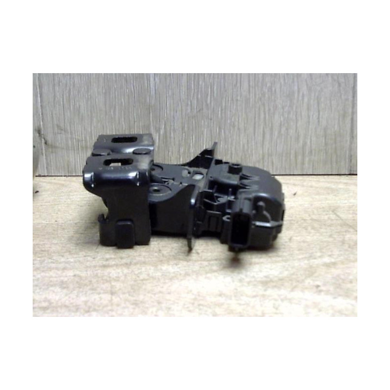 Serrure de coffre RENAULT SCENIC 3 PHASE 1 d’occasion