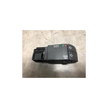 Commande autoradio DACIA DUSTER 1 PHASE 2 d’occasion