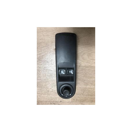 Interrupteur de leve vitre avant gauche RENAULT CLIO 4 PHASE 1 d’occasion