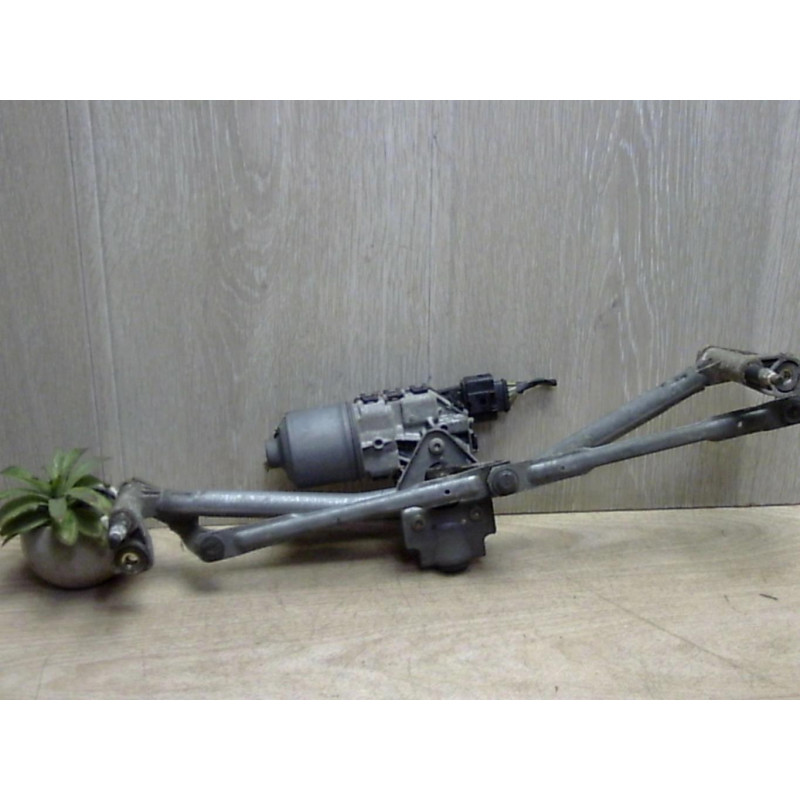 Moteur essuie glace avant VOLKSWAGEN POLO 4 PHASE 1 d’occasion