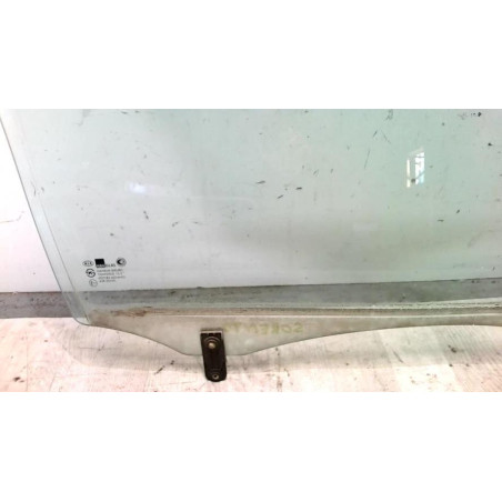 Vitre avant droit KIA SORENTO 1 PHASE 1 d’occasion