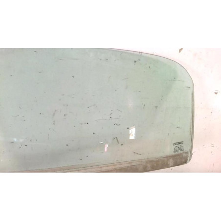 Vitre arriere gauche FIAT GRANDE PUNTO d’occasion