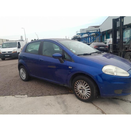 Vitre arriere gauche FIAT GRANDE PUNTO d’occasion