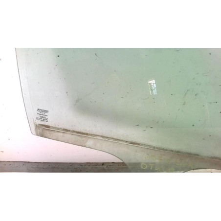 Vitre avant droit FIAT GRANDE PUNTO d’occasion