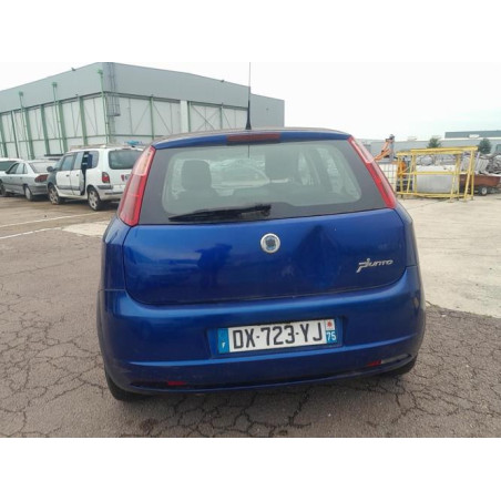 Vitre avant droit FIAT GRANDE PUNTO d’occasion