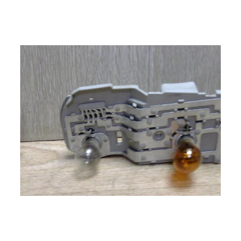 Platine feu arriere droit TOYOTA COROLLA VERSO 2 PHASE 2 d’occasion