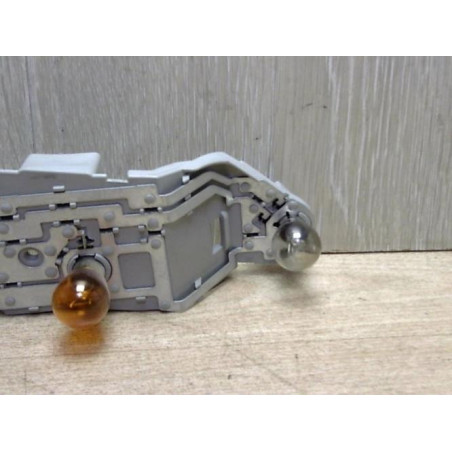 Platine feu arriere droit TOYOTA COROLLA VERSO 2 PHASE 2 d’occasion