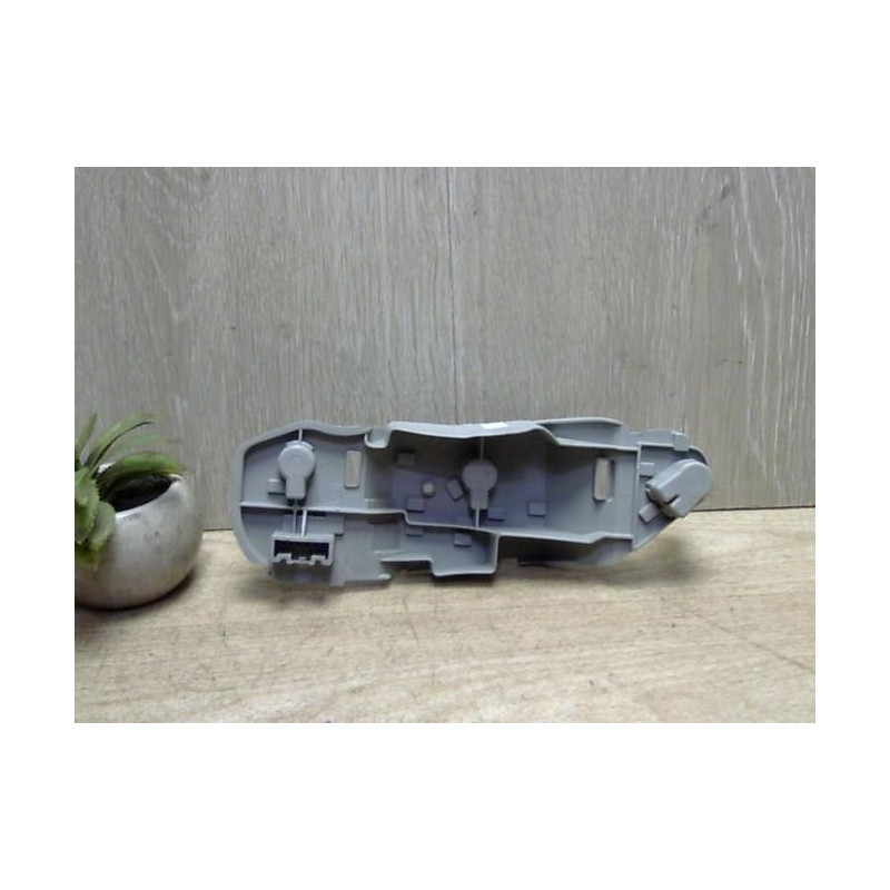 Platine feu arriere droit TOYOTA COROLLA VERSO 2 PHASE 2 d’occasion