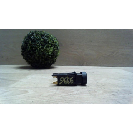 Commande degivrage lunette arriere PEUGEOT 306 PHASE 2 d’occasion