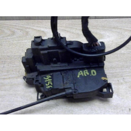 Serrure arriere droit RENAULT CLIO 3 PHASE 2 BREAK d’occasion