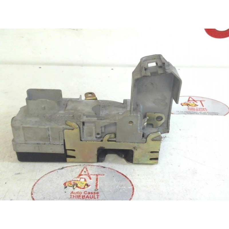 Serrure avant gauche PEUGEOT 307 PHASE 1 d’occasion