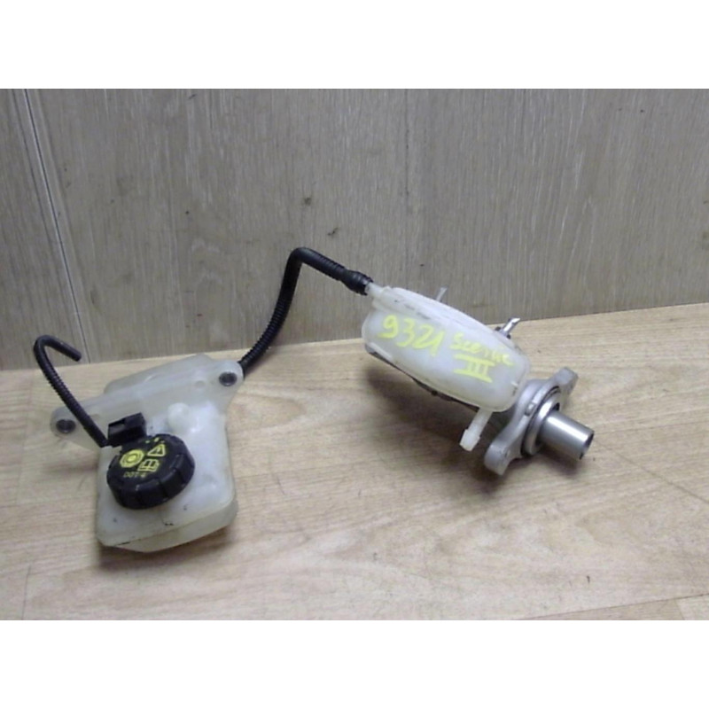 Maitre cylindre (freinage) RENAULT SCENIC 3 PHASE 3 d’occasion