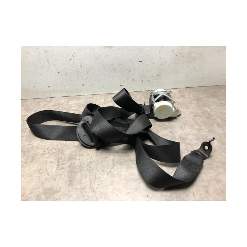 Ceinture avant gauche BMW SERIE 1 F21 PHASE 1 d’occasion