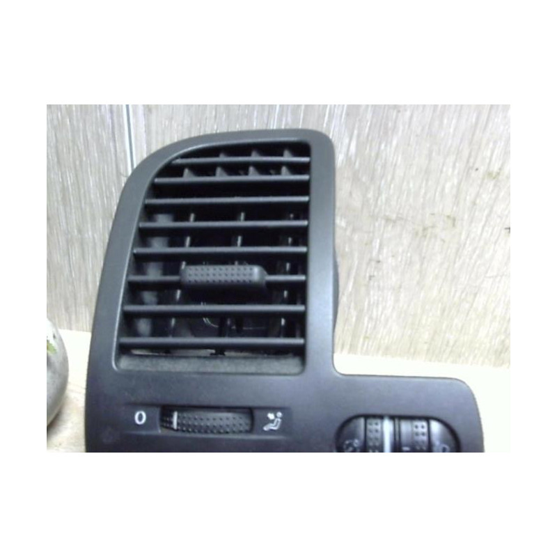 Aerateur tableau de bord avant gauche VOLKSWAGEN POLO 3 PHASE 2 d’occasion