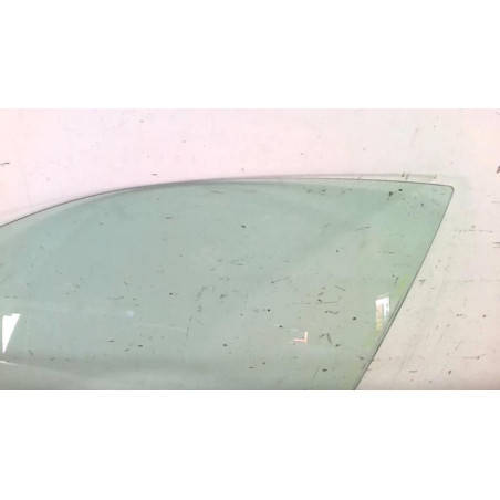 Vitre avant gauche AUDI A4 3 AVANT PHASE 1 BREAK d’occasion
