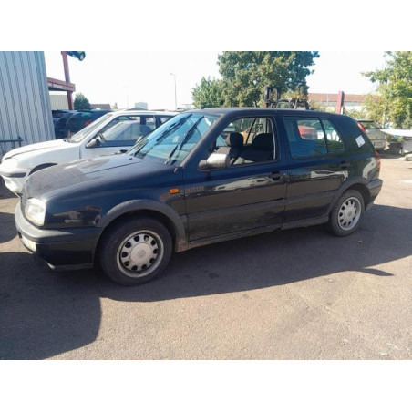 Vitre arriere gauche VOLKSWAGEN GOLF d’occasion