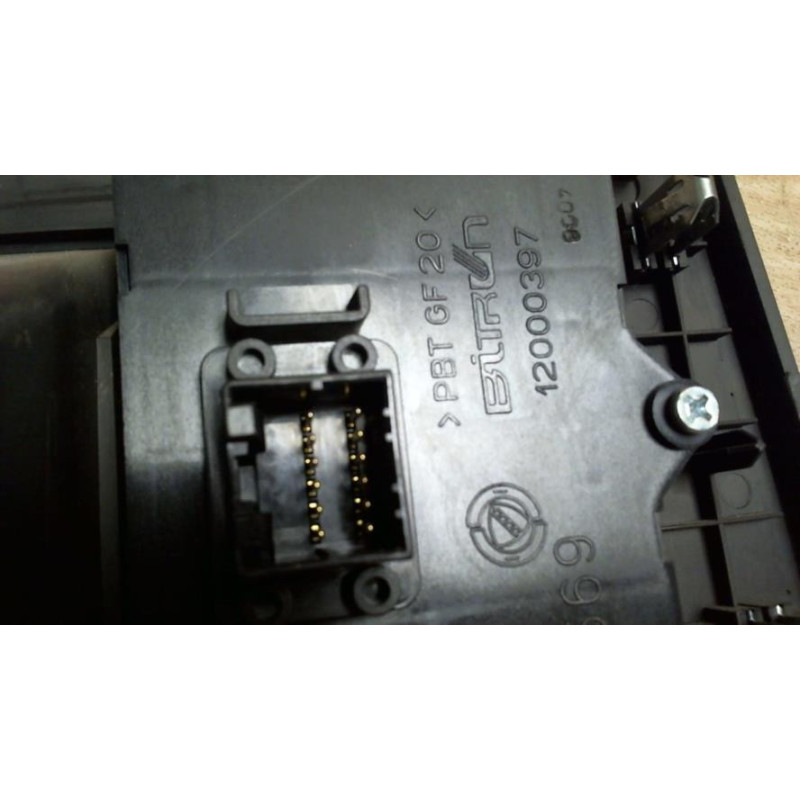 Commande de reglage hauteur de phare LANCIA MUSA PHASE 2 d’occasion