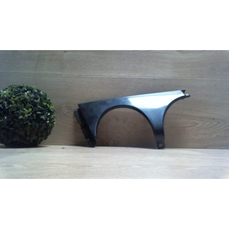 Enjoliveur moustache optique avant droit MERCEDES CLASSE E 210 PHASE 1 d’occasion