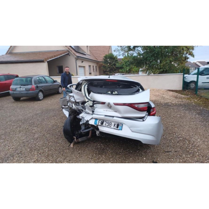 Ecran GPS RENAULT MEGANE 4 PHASE 1 d’occasion