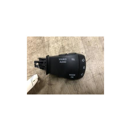 Commande autoradio RENAULT MEGANE 4 PHASE 1 d’occasion