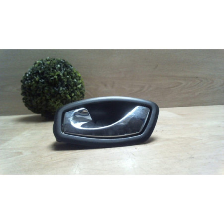 Poignee interieur arriere gauche RENAULT SCENIC 3 PHASE 3 d’occasion