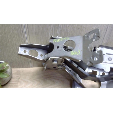 Pedalier d'embrayage FORD FIESTA 6 PHASE 2 d’occasion