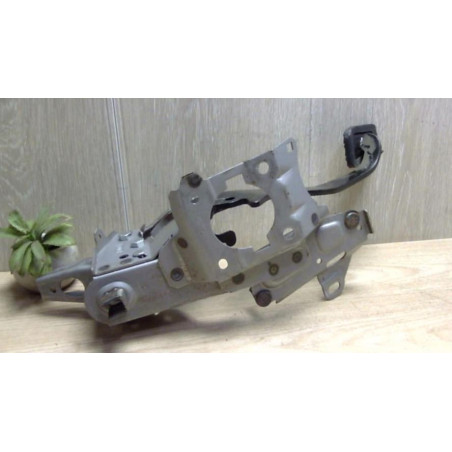 Pedalier d'embrayage FORD FIESTA 6 PHASE 2 d’occasion