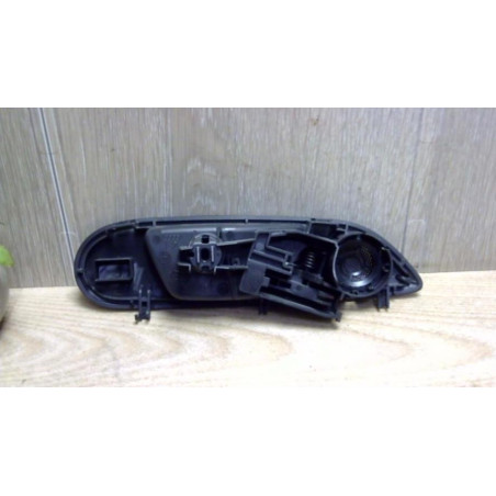 Poignee interieur avant gauche FORD FIESTA 6 PHASE 2 d’occasion