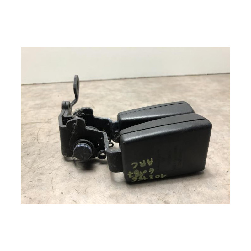 Attache ceinture arriere gauche VOLKSWAGEN GOLF 7 PHASE 1 d’occasion