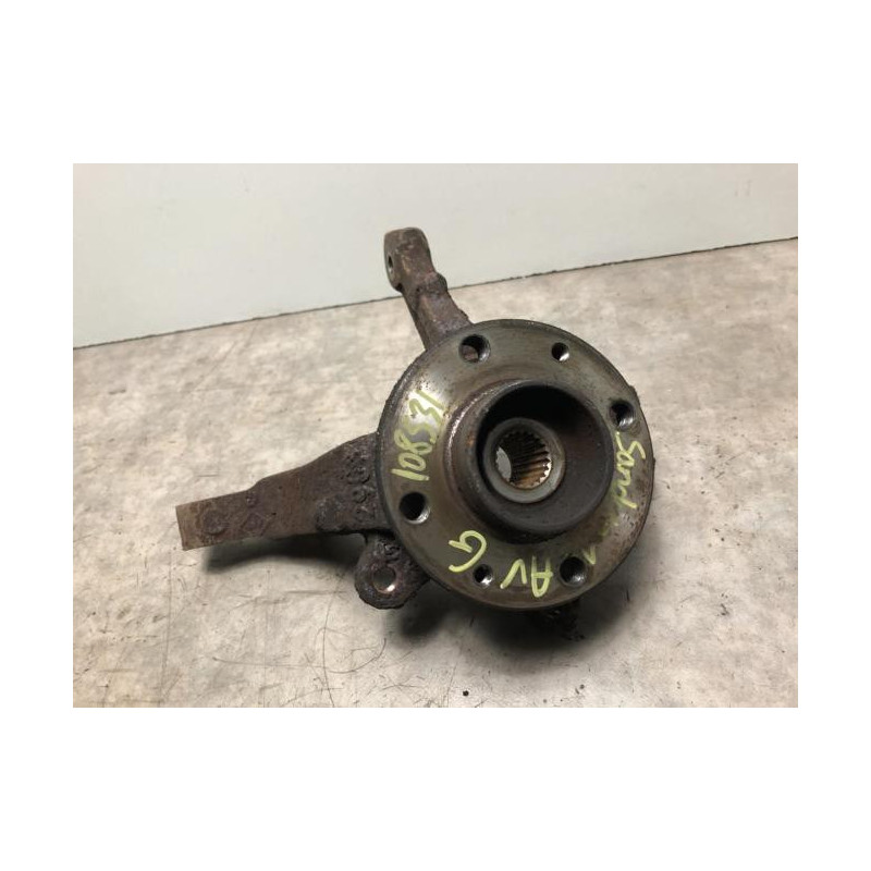 Fusee avant gauche Dacia SANDERO 1.4 MPI - 75 GPL d’occasion
