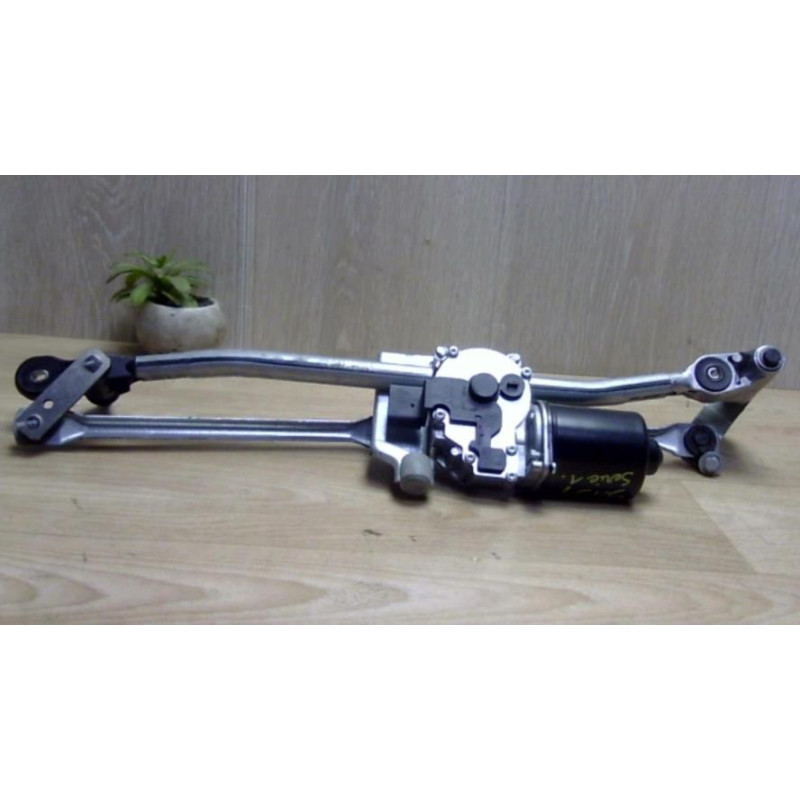 Moteur essuie glace avant BMW SERIE 1 E87 PHASE 2 d’occasion