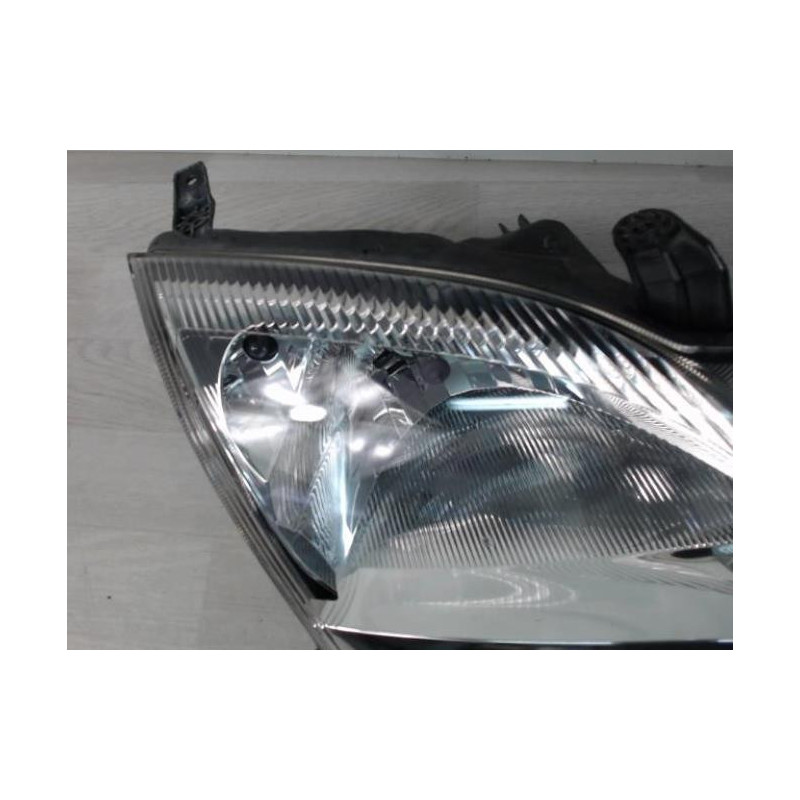Optique avant principal droit (feux)(phare) SUZUKI IGNIS 2 d’occasion