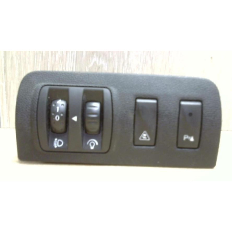 Commande de reglage hauteur de phare RENAULT MEGANE 3 PHASE 1 BREAK d’occasion